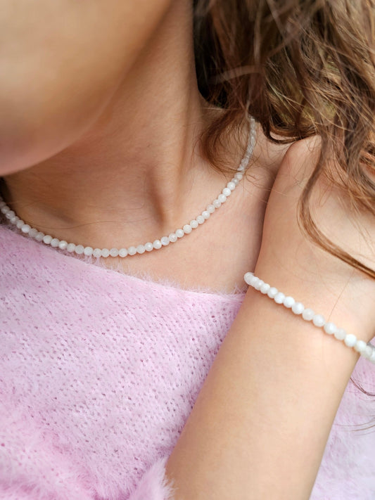 Elegant Moonstone Choker 4mm - Minimalist Jewellery