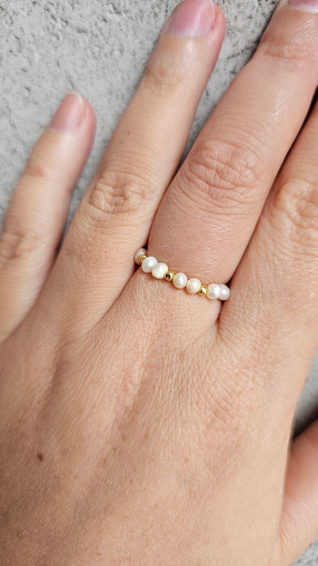 Golden Dew - Freshwater pearl Elastic Ring - BellishGolden Dew - Freshwater pearl Elastic Ring