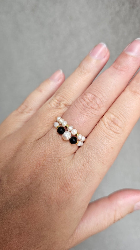 Golden Dew - Freshwater pearl Elastic Ring - BellishGolden Dew - Freshwater pearl Elastic Ring