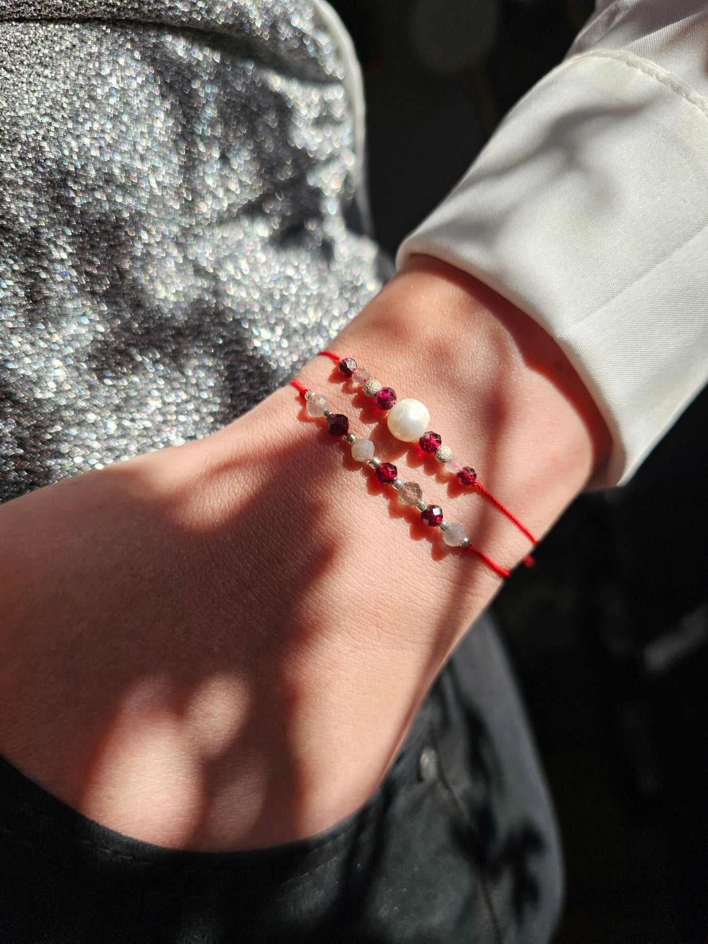 Leo zodiac bracelet with garnet, labradorite and pearl gemstones