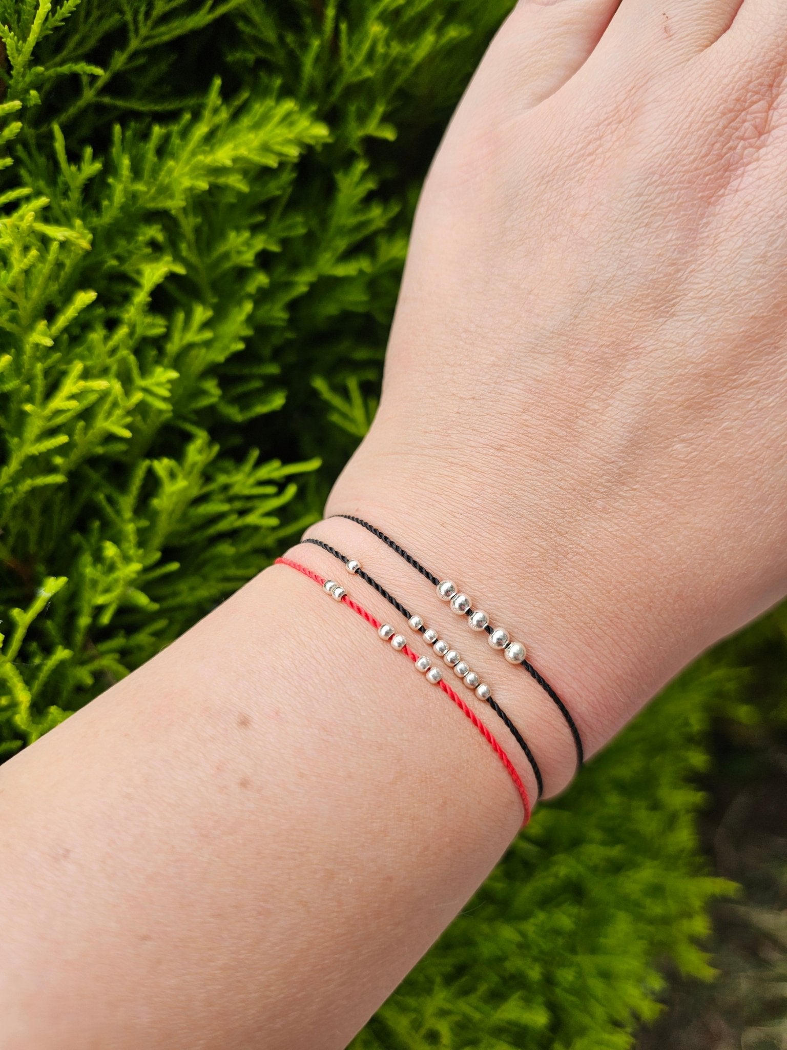 Adjustable red string bracelet with 2mm/3mm 925 sterling silver beads – handmade Irish lucky charm – protection bracelet UK & Ireland